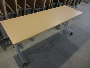 lot 166A image: HERMAN MILLER FLIP TOP TABLES