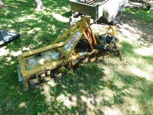 lot 4 image: 72 King Cutter 3 Pt Tiller