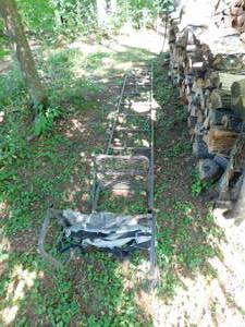 lot 12 image: 14 Single Hunting Ladder Stand