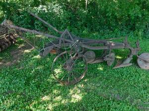 lot 17 image: Old school pull type 3 bottom plow