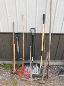 lot 42 image: Lot of Long Handle Hand Tools.