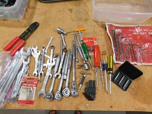 lot 50 image: Assorted Hand Tools