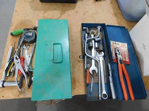 lot 69 image: Assorted hand tools with tool boxs