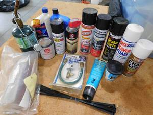 lot 70 image: Assorted Oil & Lubricants Lot