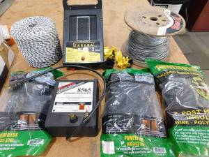 lot 97 image: Electric Fencing Lot of supplies