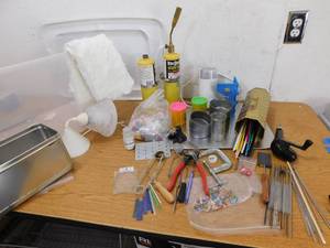 lot 106 image: Bead making  Crafting Kit