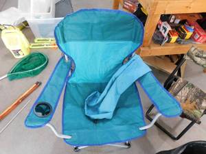 lot 111 image: 2 Camping Chairs & Fold up garbage can