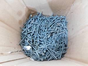 lot 141 image: 13 lbs 2.5 Exterior Screws - Torx Bit