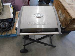 lot 175 image: Cuisinart Portable Gas Grill