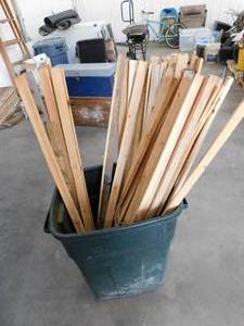 lot 178 image: Garbage Can full of 4 lath