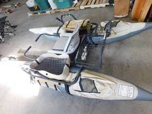 lot 199 image: Classic Accessories Colorado Pontoon Boat