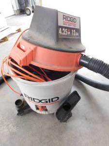 lot 218 image: Rigid 12 gallon Shop Vac