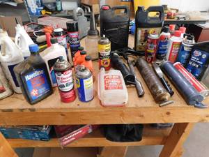 lot 251 image: Assorted Lubricant  Oil Lot - Grease Guns With tote
