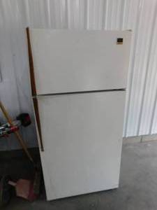 lot 267 image: Whirlpool 18.2 cu. ft. Top Freezer Refrigerator in White
