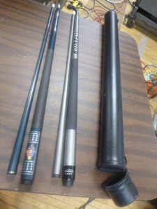 2 Pool Cues