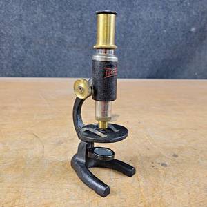 lot 1050 image: Antique Technical Microscope - About 8 Tall