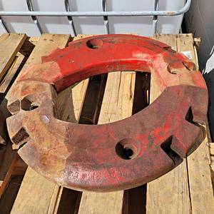 lot 1024 image: IH Rear Split Wheel Weights - Part No. 400078 R1 L3 - NO SHIPPING