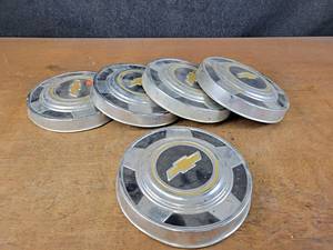 lot 1167 image: Lot of (5) Chevrolet Square Body Pickup Hub Caps - Should Fit 73-87