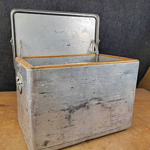 lot 1171 image: Vintage Aluminum Cooler - Overall about 22 x 16 x 13 - NO SHIPPING