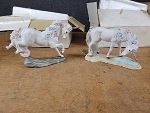 lot 1173 image: (2) Princeton Gallery Porcelain Unicorns - About 9 Long