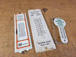 lot 1185 image: Vintage Advertising Thermometers - Gibbon MN