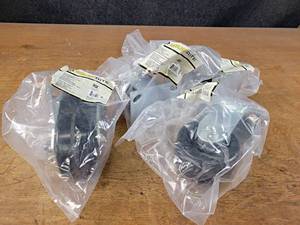 lot 1194 image: (4) New Equiprite 4 x 2 800 LB Caster Wheels - All are straight