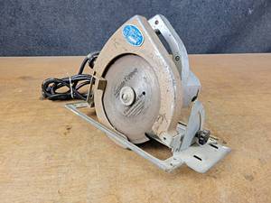 lot 1200 image: 7 Electr-O-Saw Circular Saw - Tested and Works - Model 701