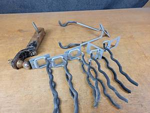 lot 1210 image: 2 receiver w 2 Ball - Assorted Garage hanging Brackets