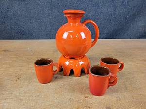 lot 1214 image: Vintage FRANKOMA Pot, Warmer and (3) Mugs