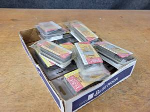 lot 1235 image: Large Lot of 20 and 25 Degree Angle Finish Nails