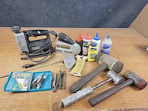 lot 1243 image: Craftsman Jigsaw (Works), Marking Chalk, Mallets and More
