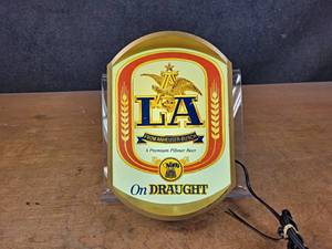 lot 1333 image: LA Light Up Beer Sign - Works - About 12 x 8