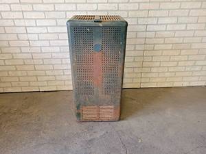 lot 1339 image: Vintage SuperFlame Oil Burning Furnace - Model 48090 - NO SHIPPING