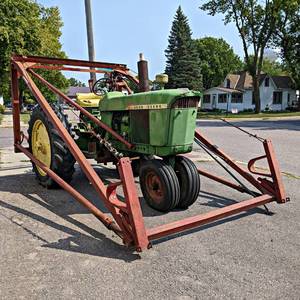 lot 1001 image: 1962 John Deere 3010 Gas Tractor w F10 Farmhand Loader - Runs and Drives - SEE VIDEO