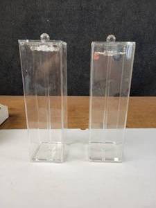 lot 1358 image: Pair of Acrylic Necklace Organizers