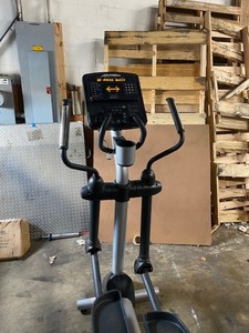 Life Fitness CSX Cross Trainer
