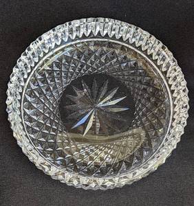 lot 43 image: Two Crystal Dishes including Waterford