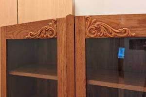 lot 8 image: Vintage Oak Cabinet