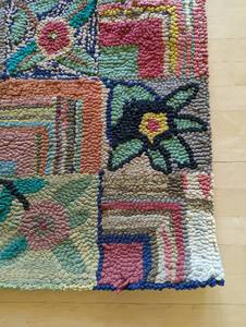 lot 63 image: Dash and Albert Hand Hooked Rug