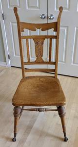 lot 18 image: Vintage Claw Foot Pressed Back Chair