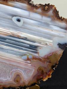 lot 81 image: Agate Slice and Stand