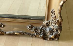 lot 103 image: Gorgeous Vintage Gold Wall Mirror