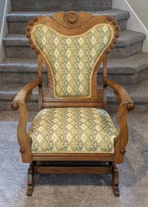 lot 23 image: Eastlake Style Oak Rocking Chair