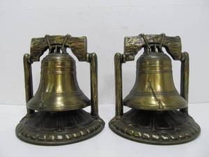 lot 34 image: Vintage Brass LIBERTY BELL Bookend Set