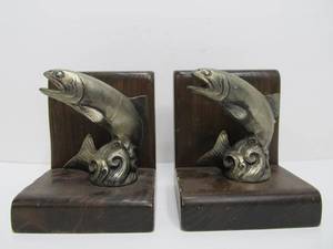 lot 36 image: Nice Pair of Vintage Fish Bookends