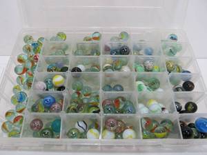 lot 50 image: Large Lot of Vintage Marbles
