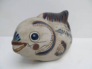 lot 246 image: Large Vintage Tonala Mexican Art Pottery Fish Sculpture