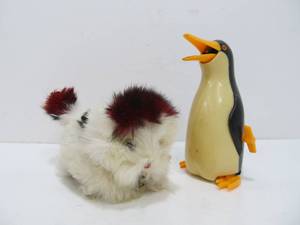 lot 106 image: 2 Vintage Windup Toys - Cat & Penguin