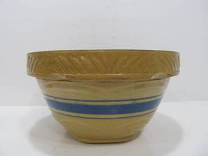 lot 119 image: Old Vintage Yellow Ware Stoneware Mixing Bowl