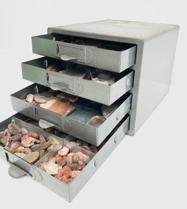 lot 329 image: Vintage 4 Drawer Steel Cabinet FULL of Lapidary Quality Sliced Agates & other Rocks